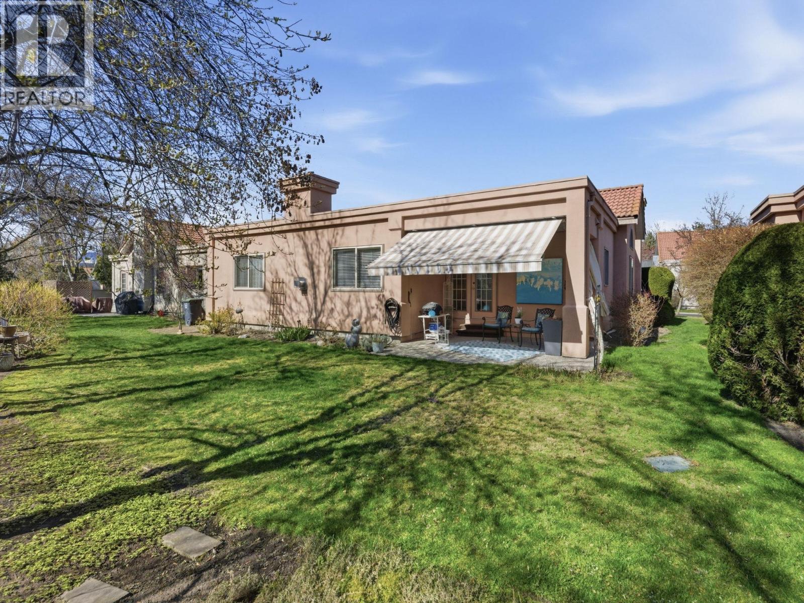 #116 650 Lexington Drive Unit# 116 - 23