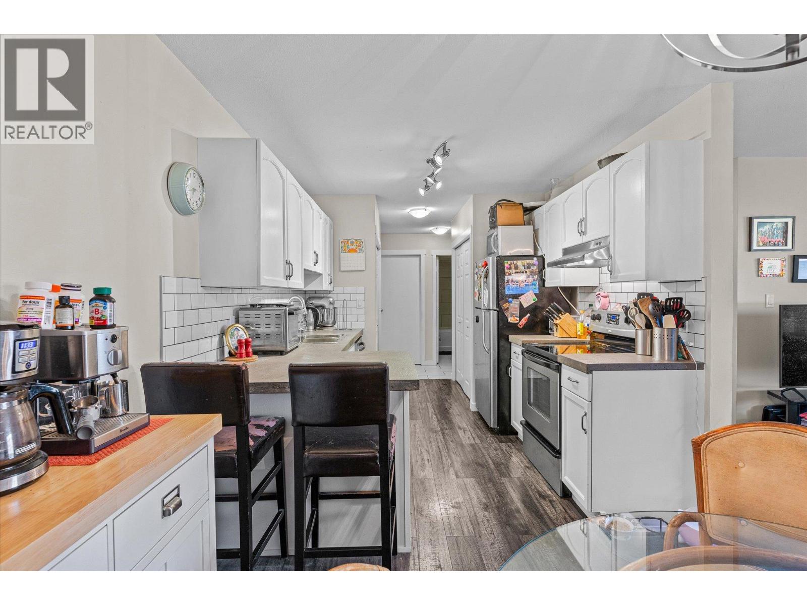 #112 3842 Gordon Drive - 9