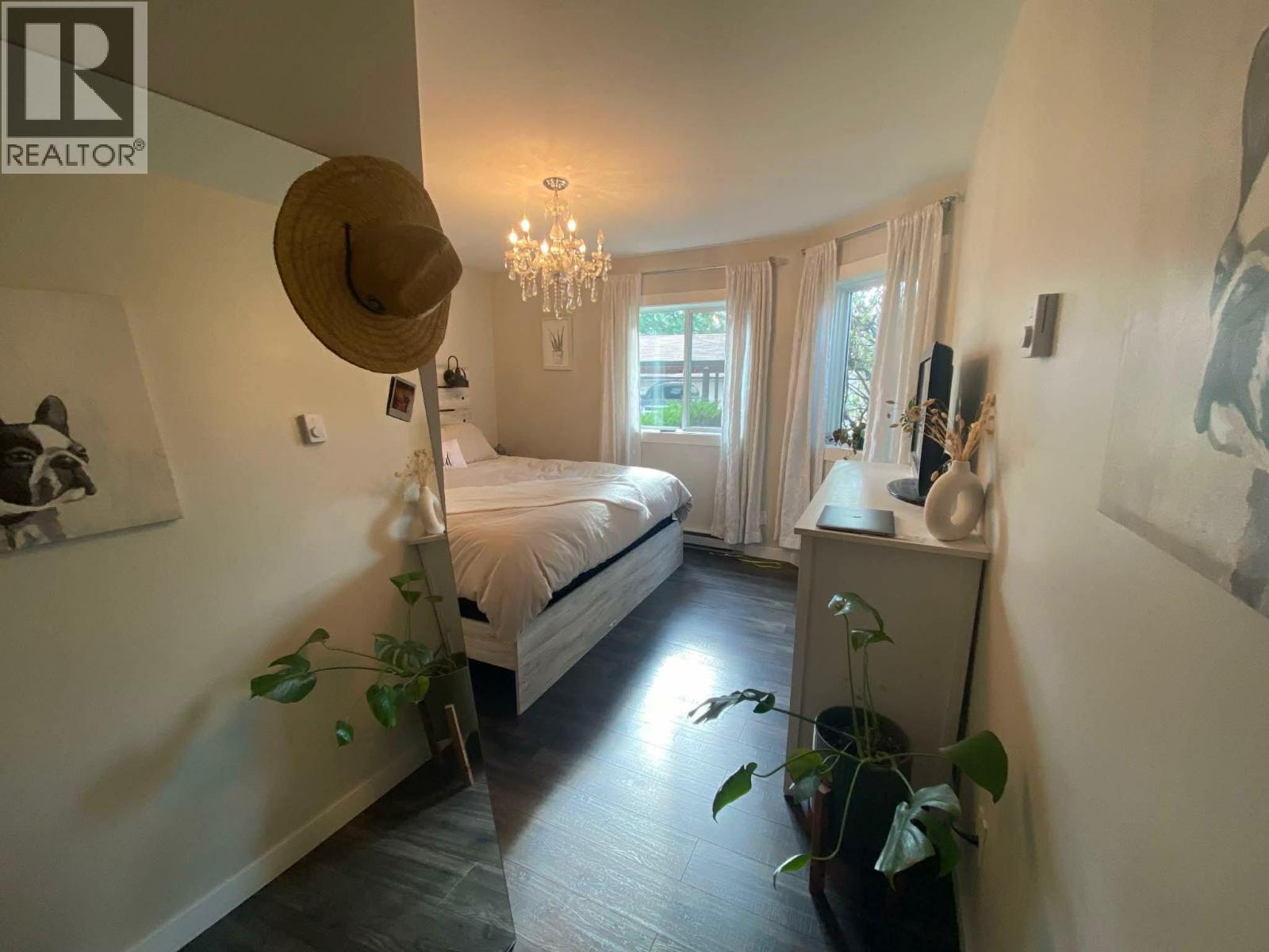 #112 3842 Gordon Drive - 36