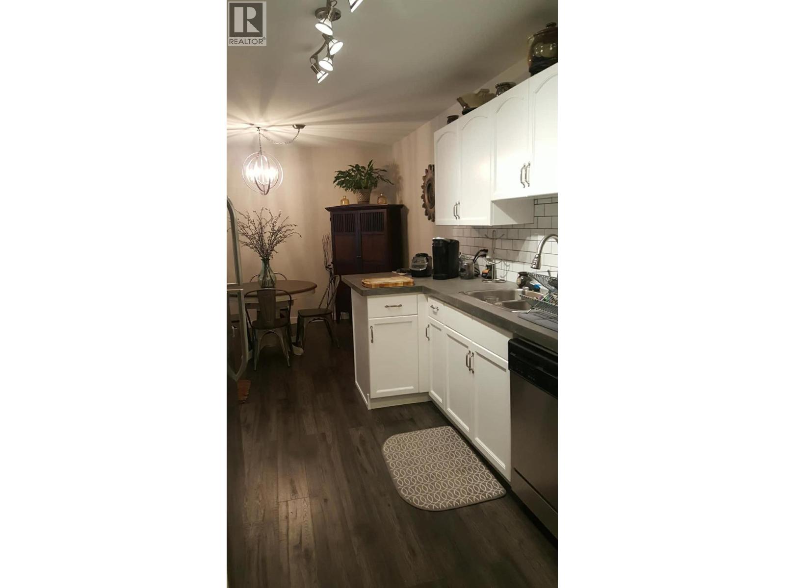 #112 3842 Gordon Drive - 39