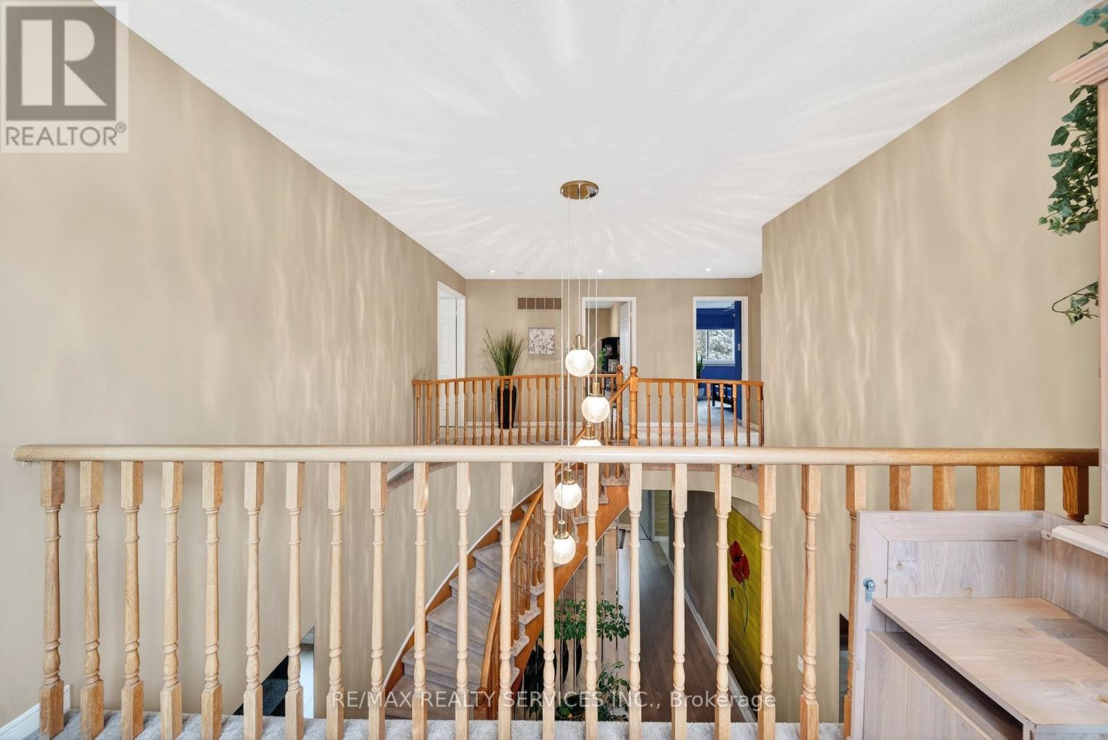 52 NOTTINGHAM CRESCENT - 34