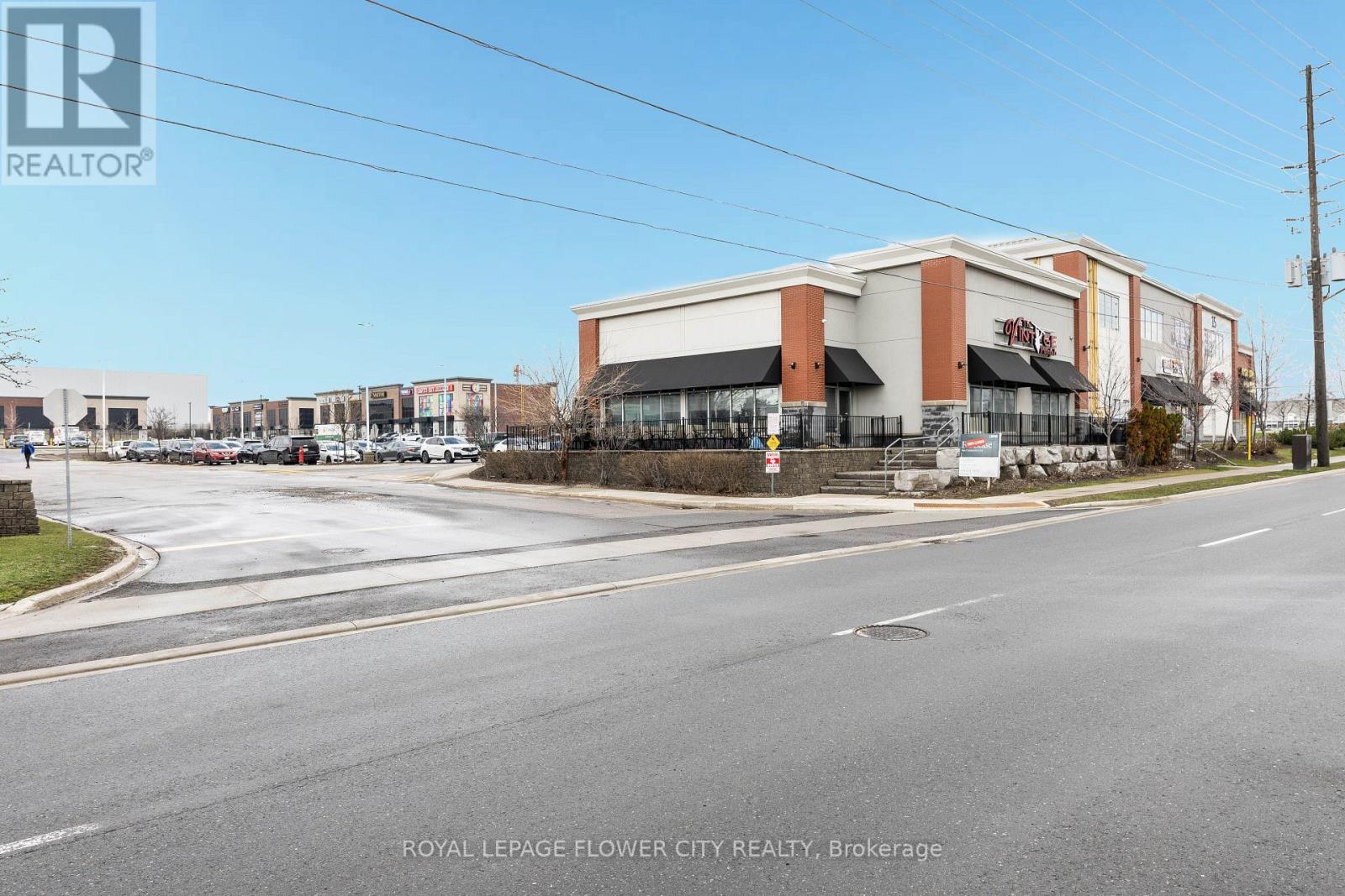 102 - 15 GATEWAY BOULEVARD — photo 33