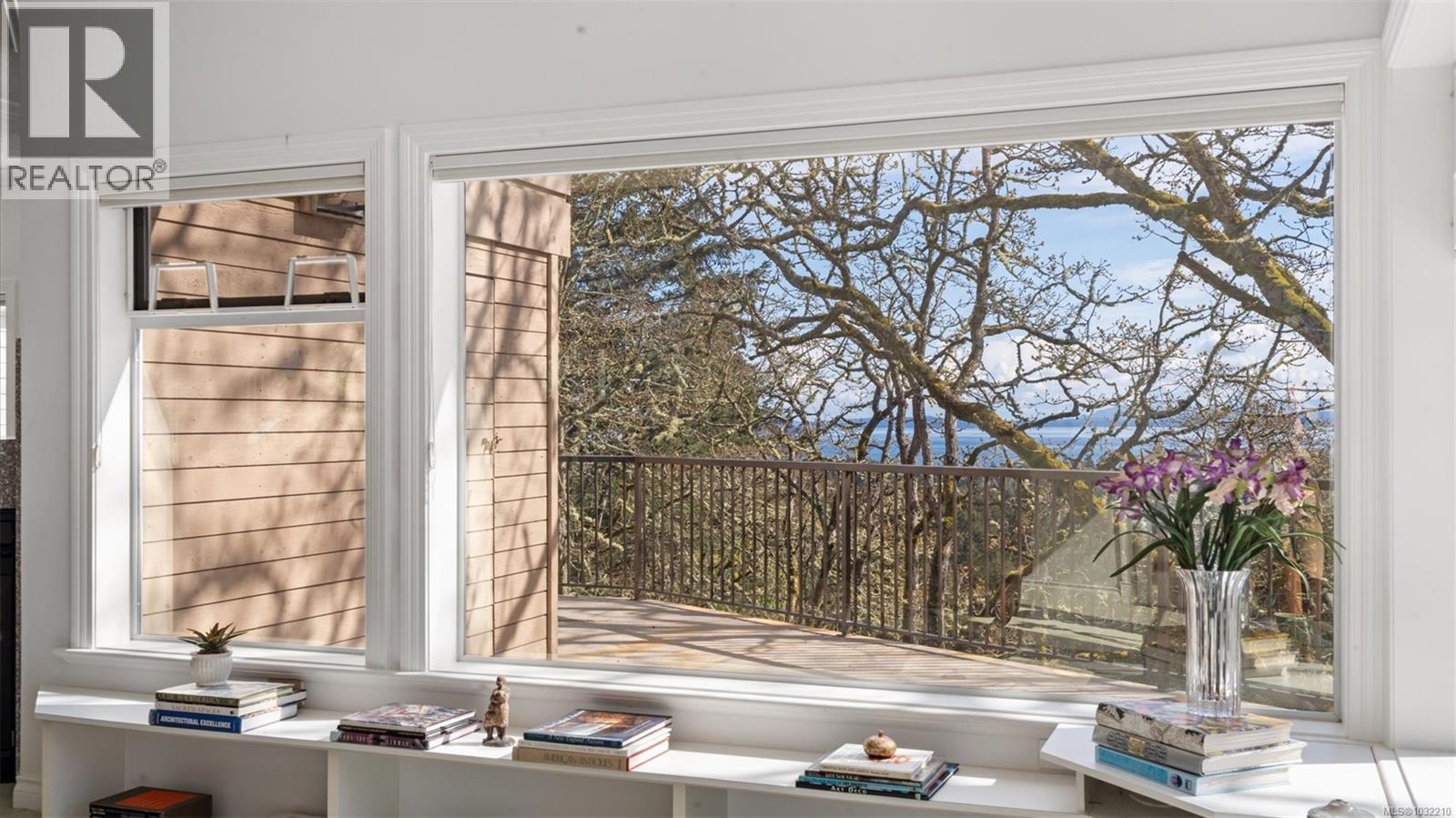  928 Cobblestone Lane, Saanich