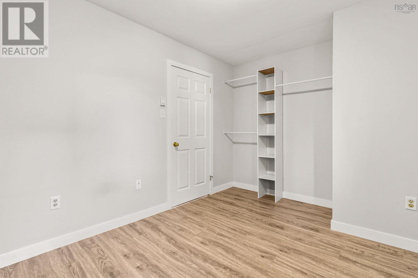 Property 30 of 48 of 5899 Gainsborough Place