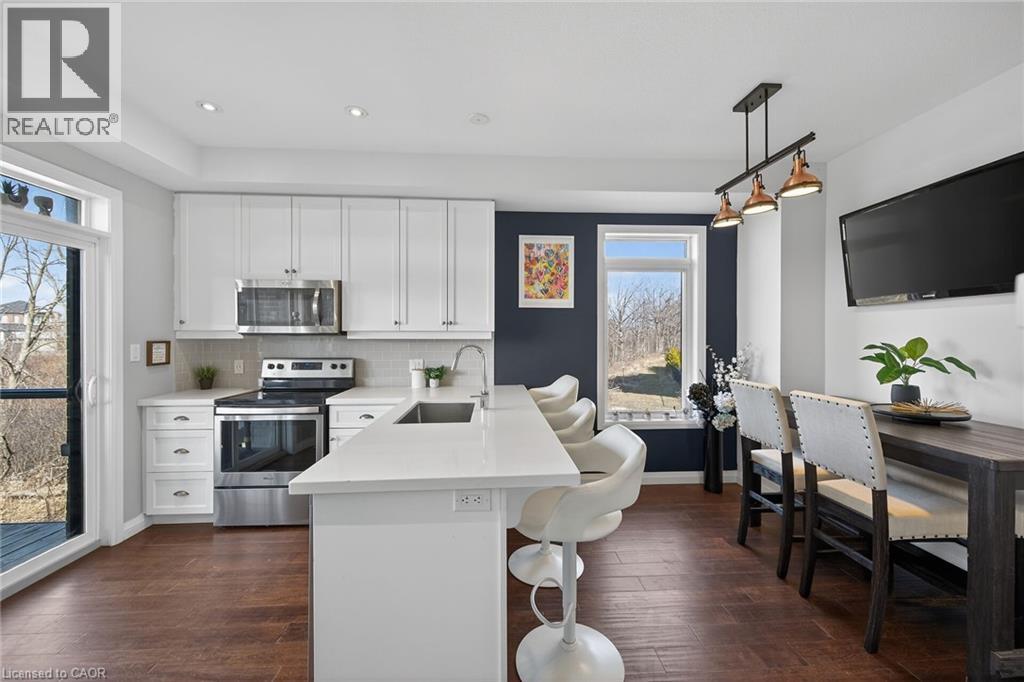 35 MIDHURST Heights Unit# 33, Stoney Creek, Ontario, L8J0K9 — Photo 3