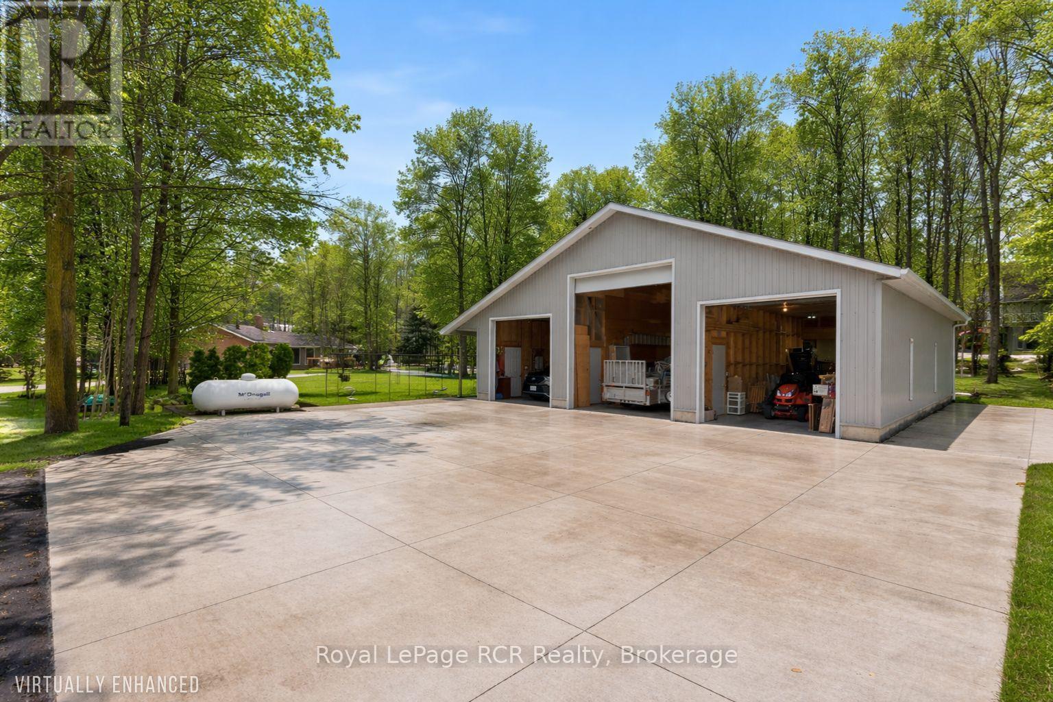3 WOODLAND COURT - 5