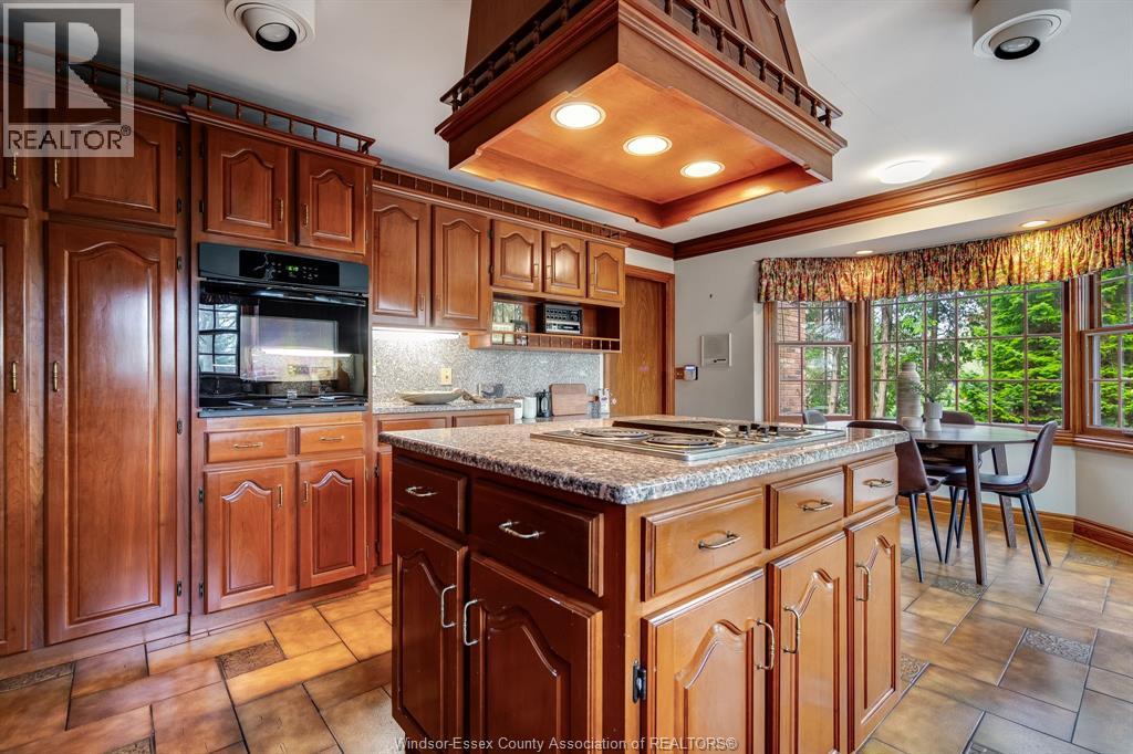 850 North Talbot ROAD - 18
