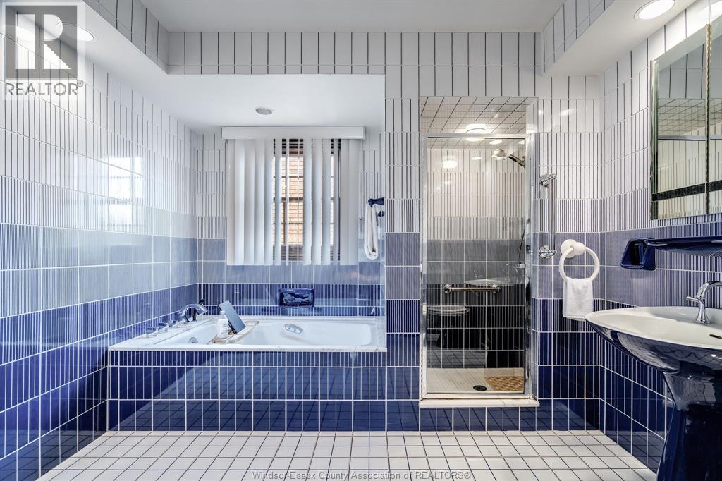 850 North Talbot ROAD - 36
