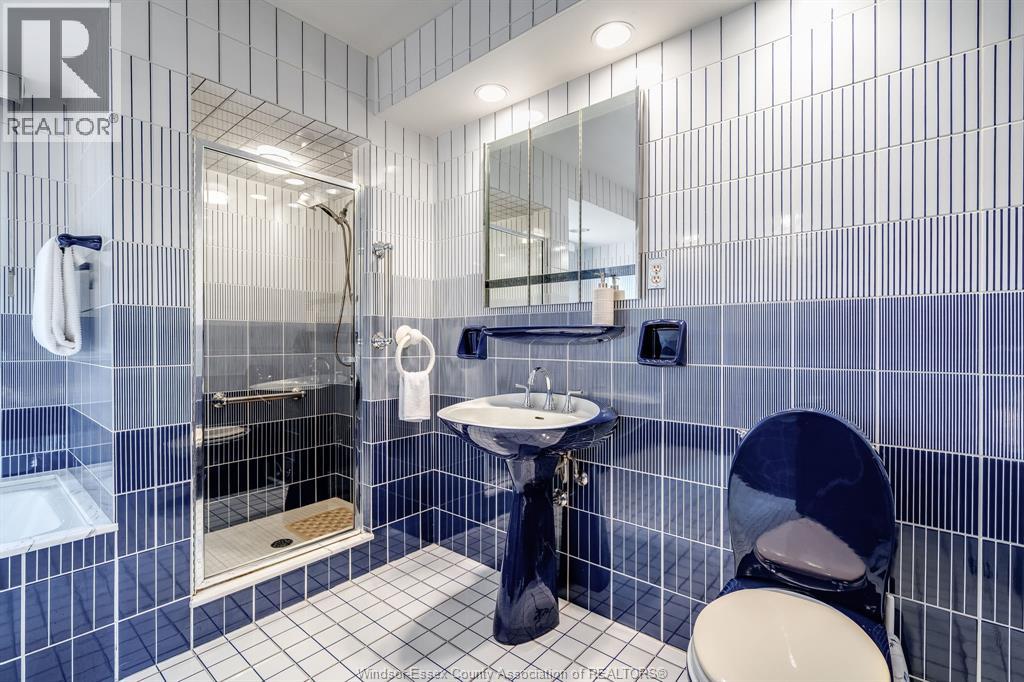 850 North Talbot ROAD - 37
