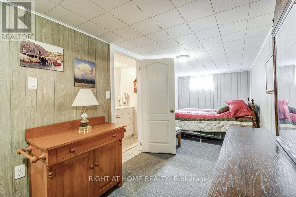 126 GLENARIFF DRIVE - 28