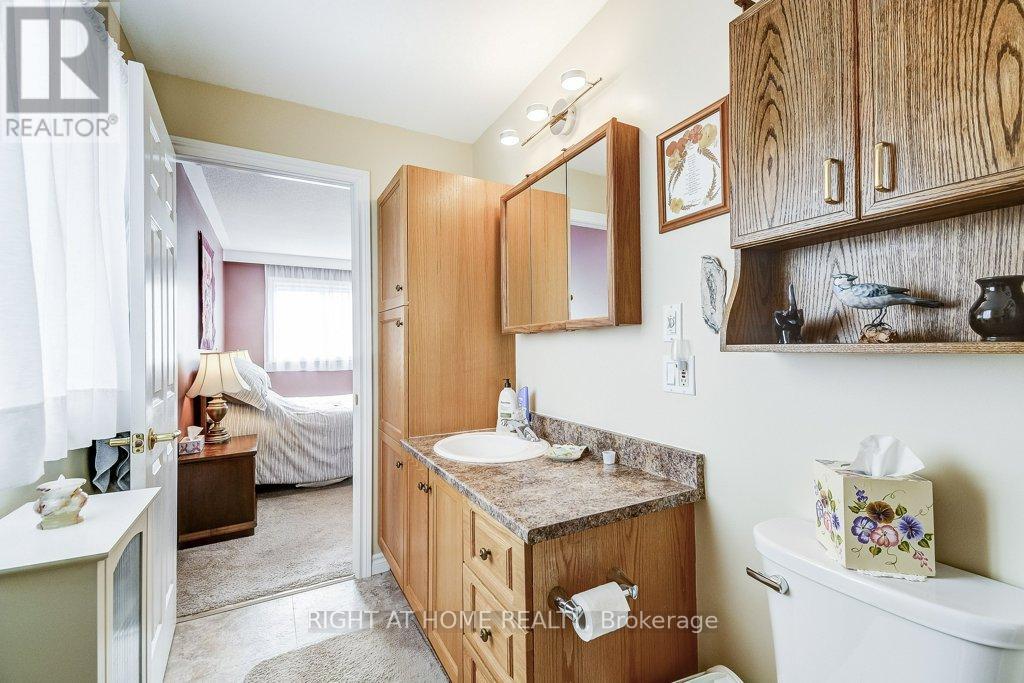 126 GLENARIFF DRIVE - 24