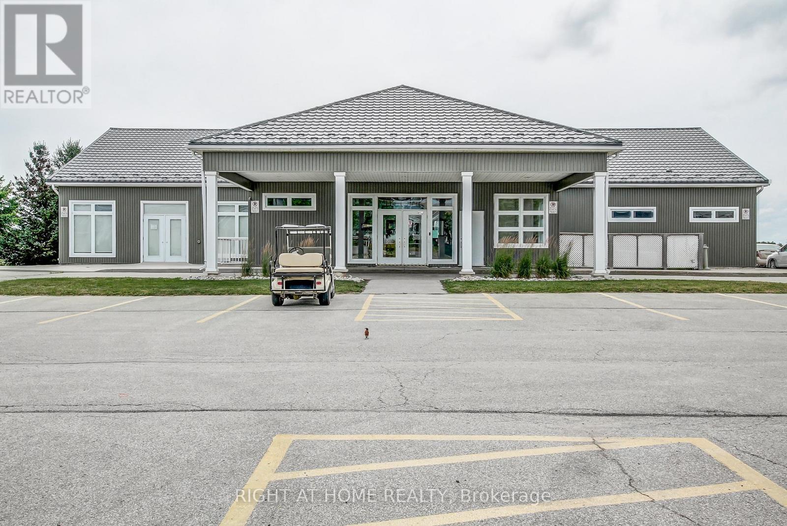 126 GLENARIFF DRIVE - 44