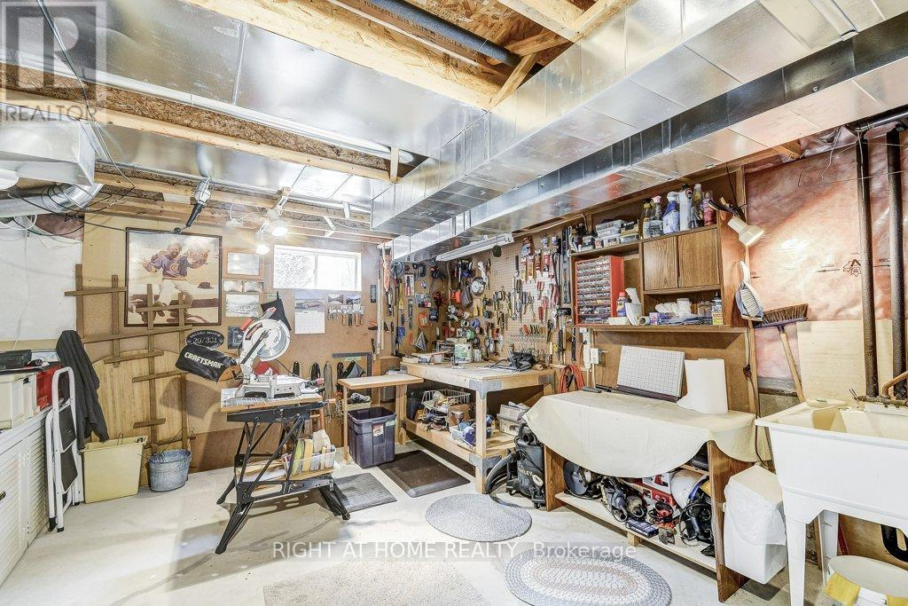 126 GLENARIFF DRIVE - 30