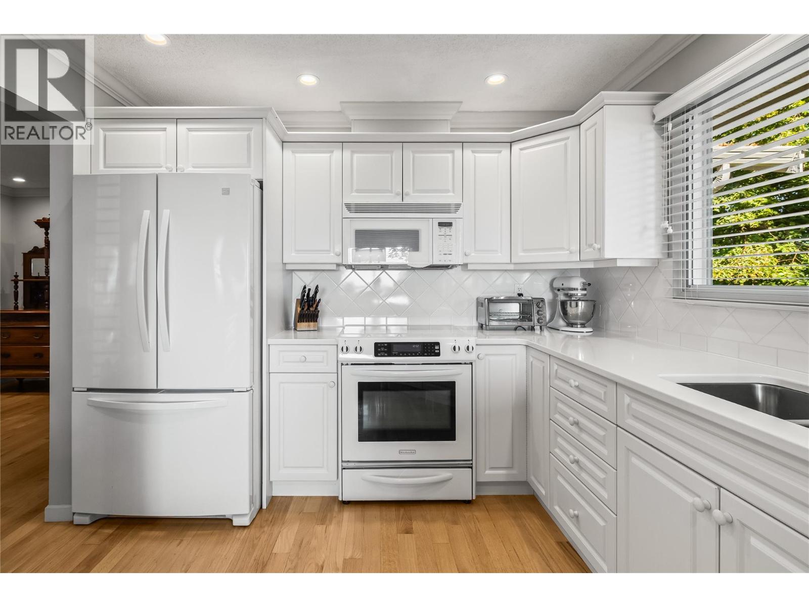  2919 Collens Hill Road, Kelowna