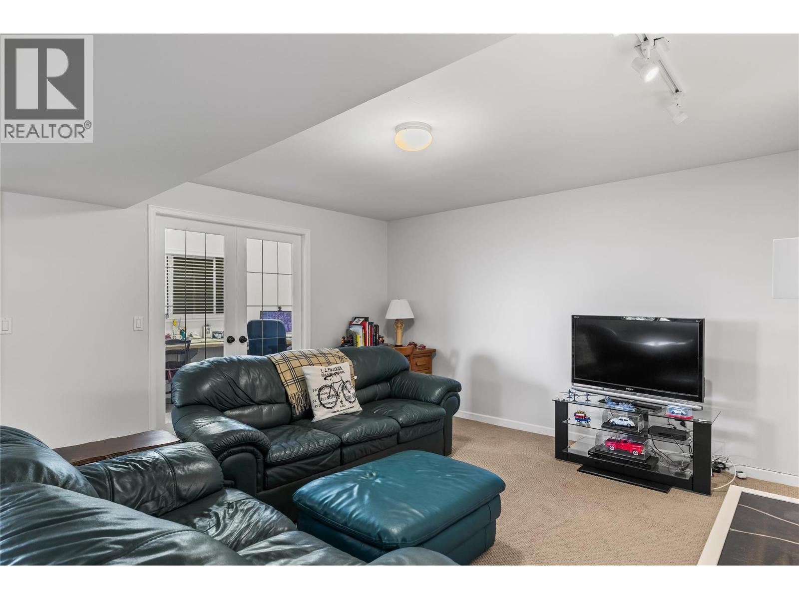  2919 Collens Hill Road, Kelowna