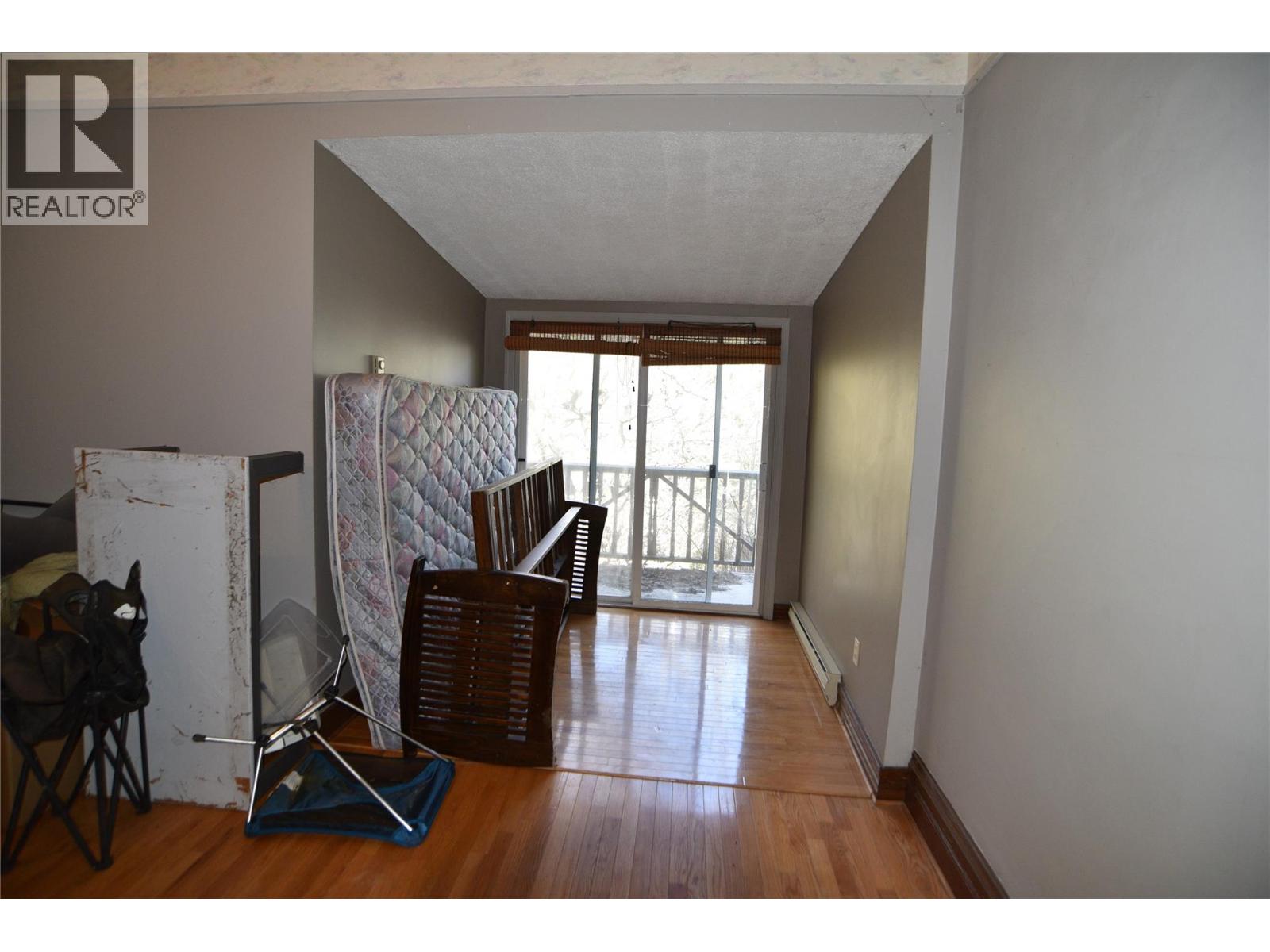 909 Edgewood Avenue - 25