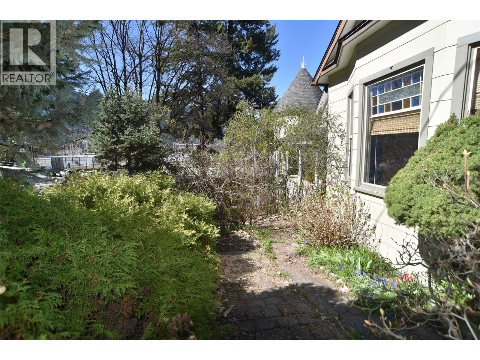 909 Edgewood Avenue - Image 3