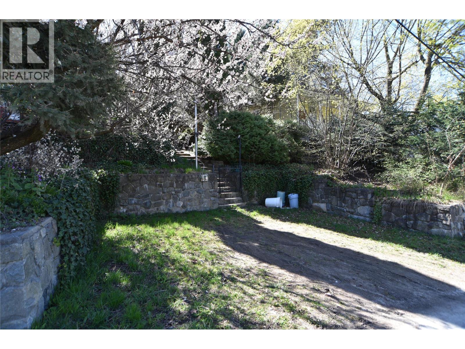 909 Edgewood Avenue - 9