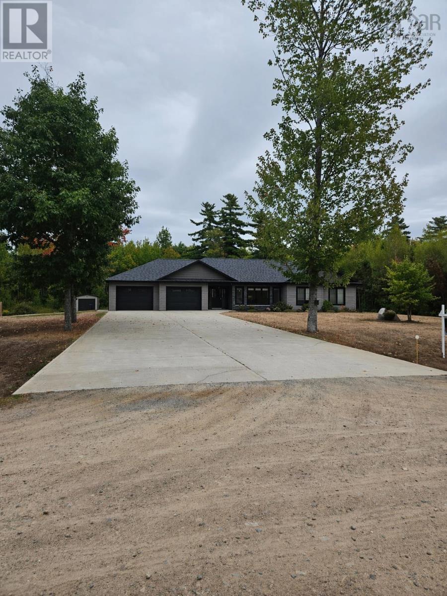 Property photo of 472 Alexander MacKenzie Road