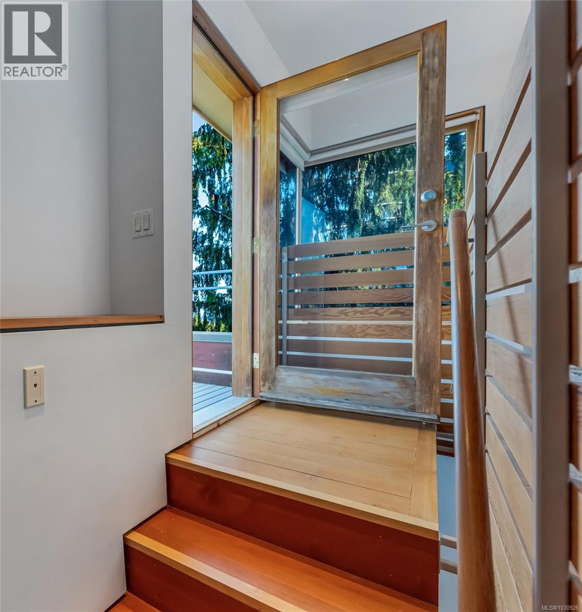 8909 Park Pacific Terr, North Saanich