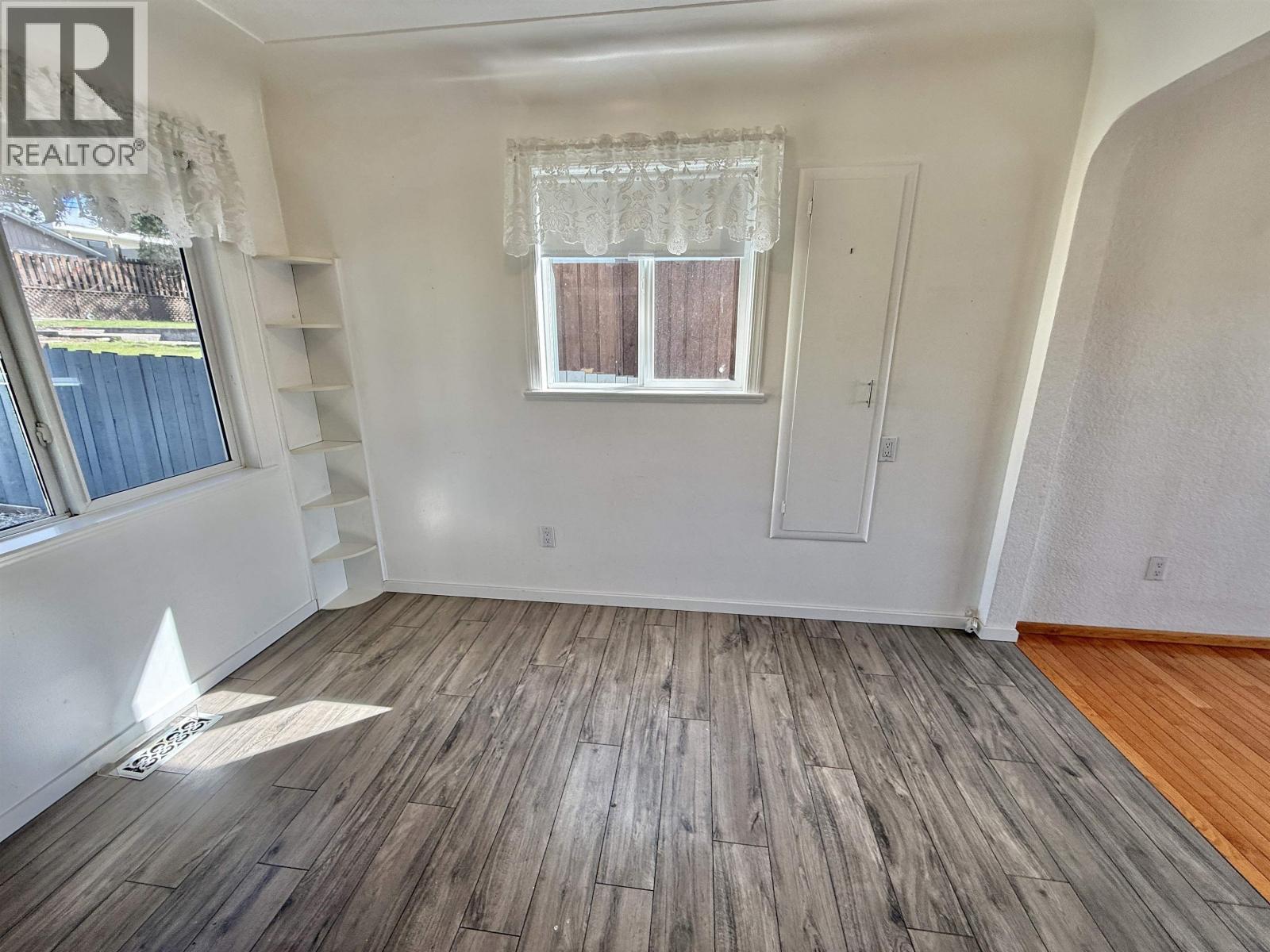 1001 JOHNSTON AVENUE - 12