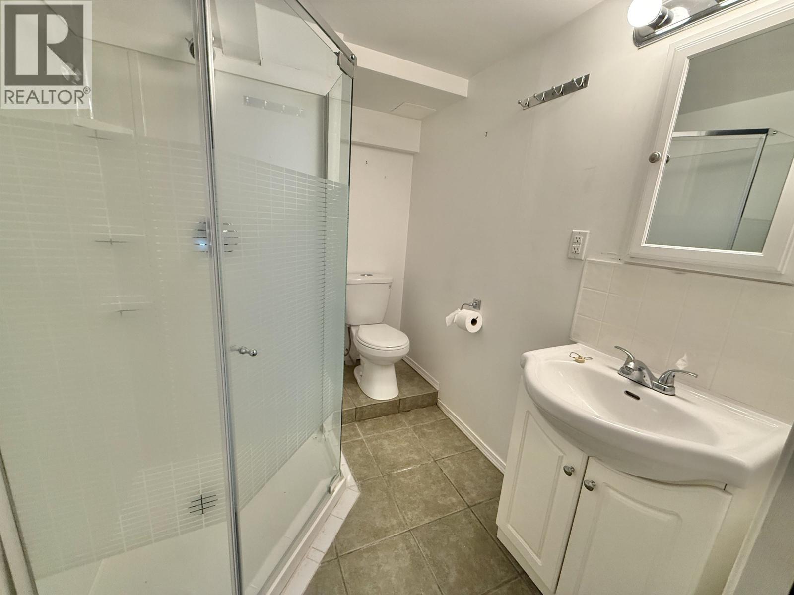 1001 JOHNSTON AVENUE - 27