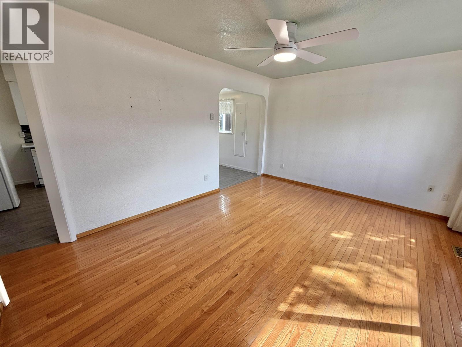 1001 JOHNSTON AVENUE - 8