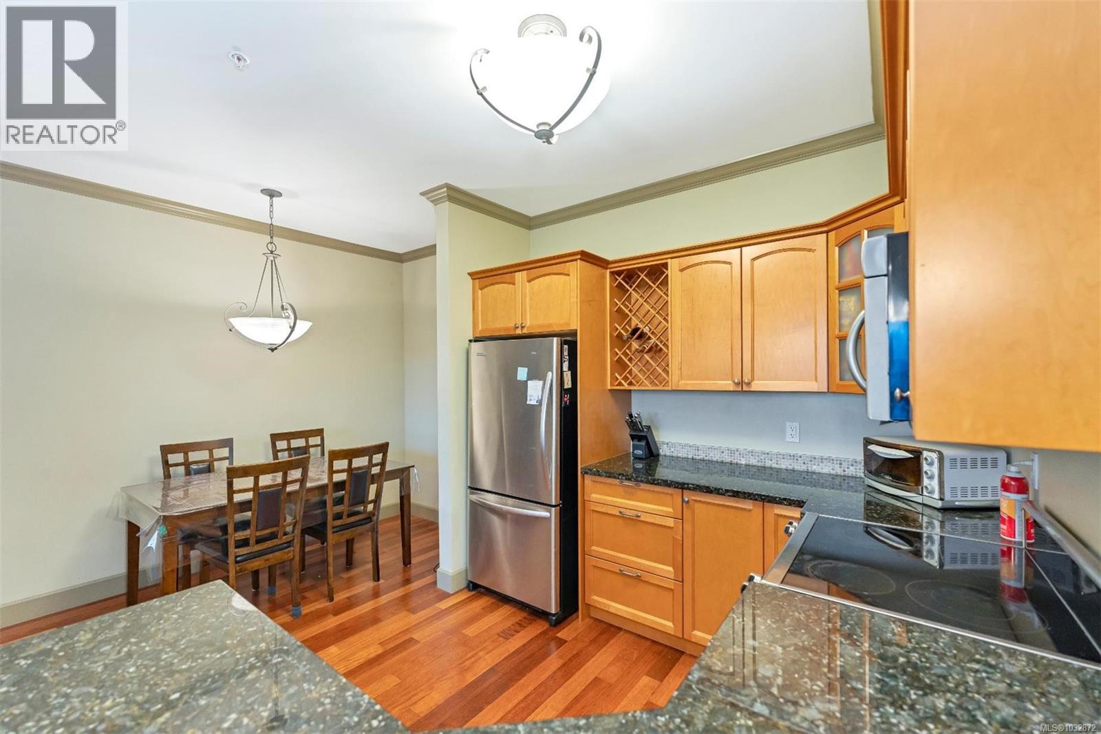 #318 1620 McKenzie Ave - 10