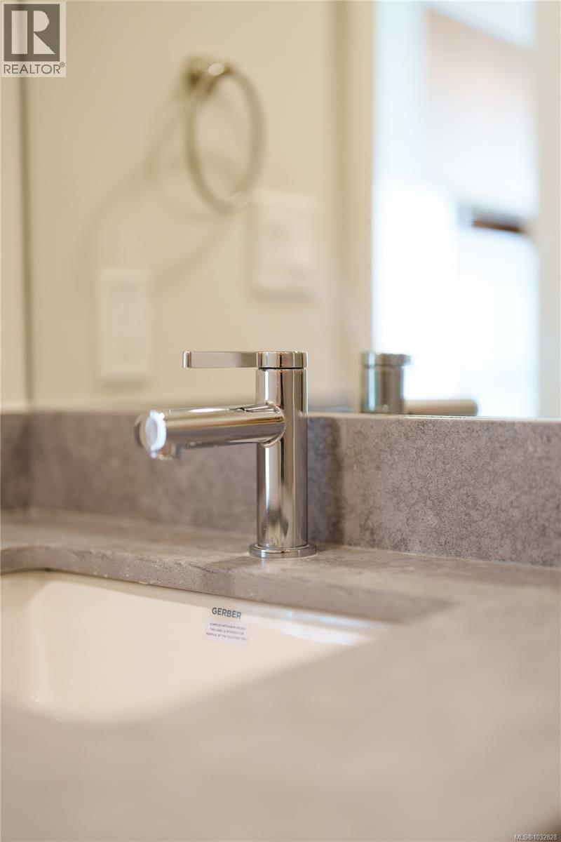 205 629 Speed Avenue, Victoria