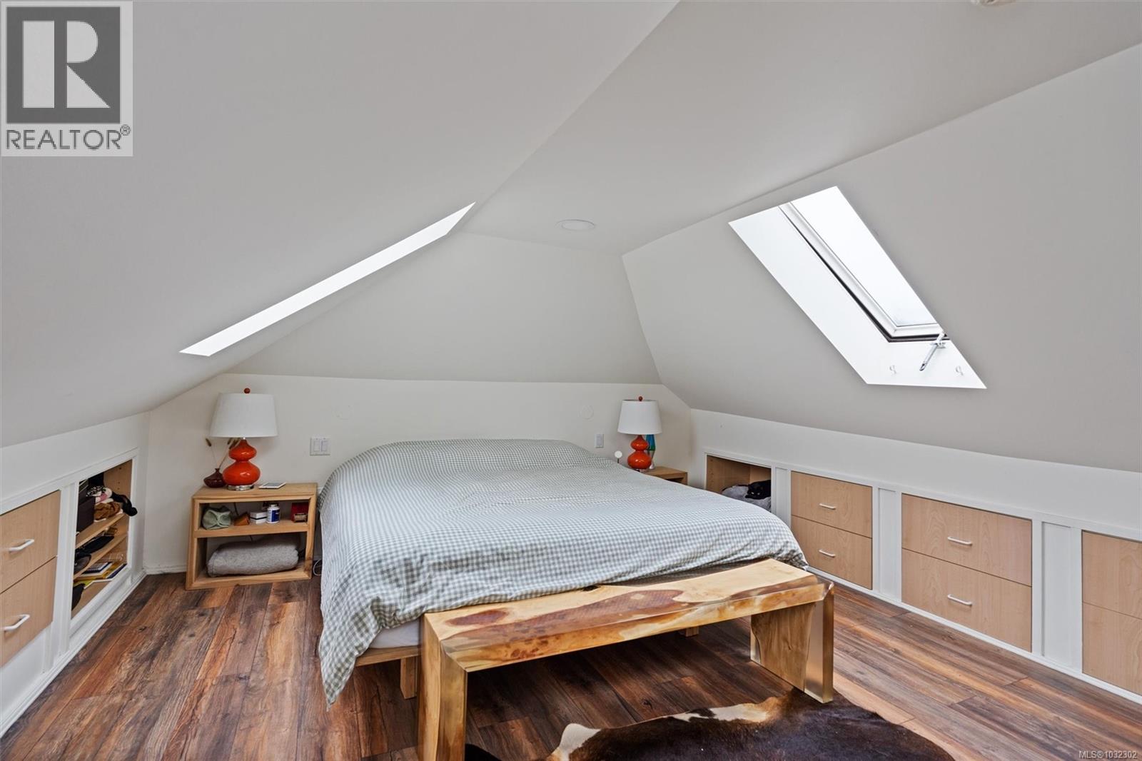  320 Moss Street, Victoria