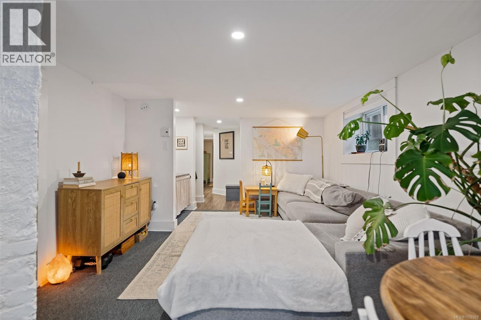  320 Moss Street, Victoria