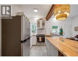 Porch - 320 Moss St, Victoria, BC V8V4M9 Photo 27