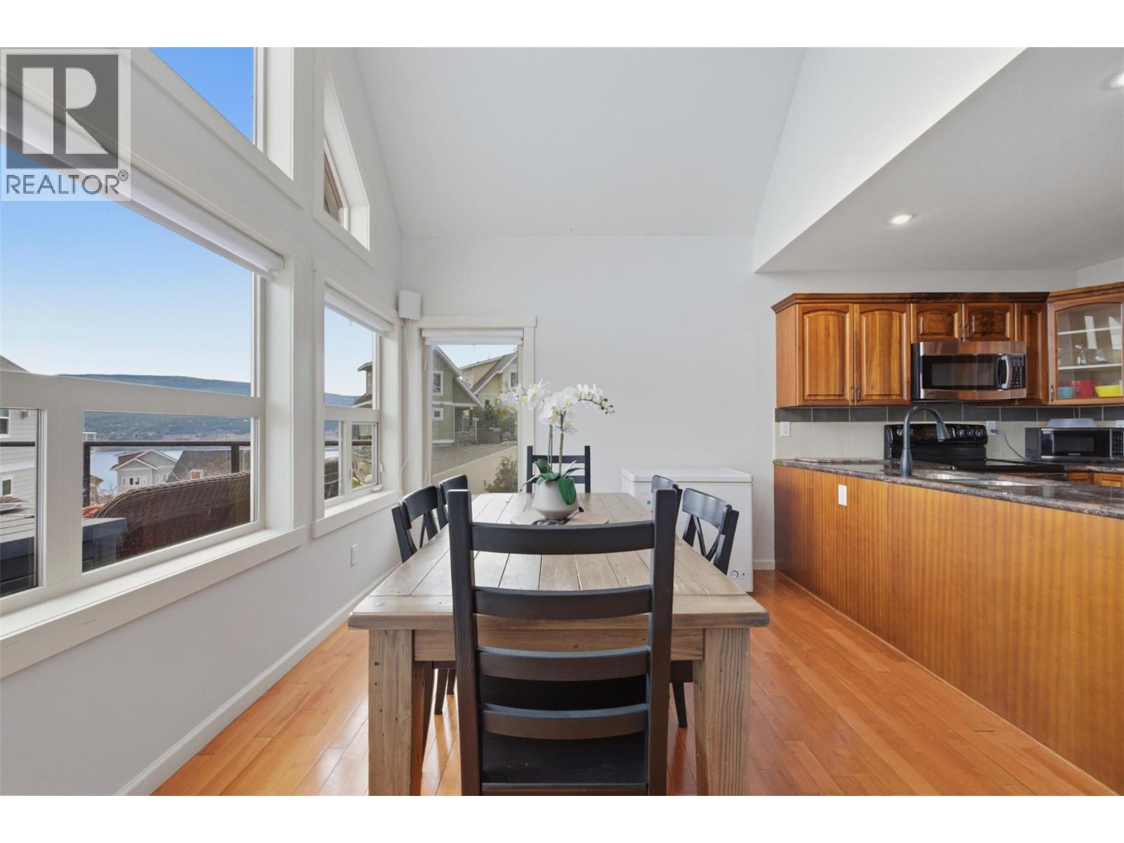 220 6765 La Palma Loop, Kelowna