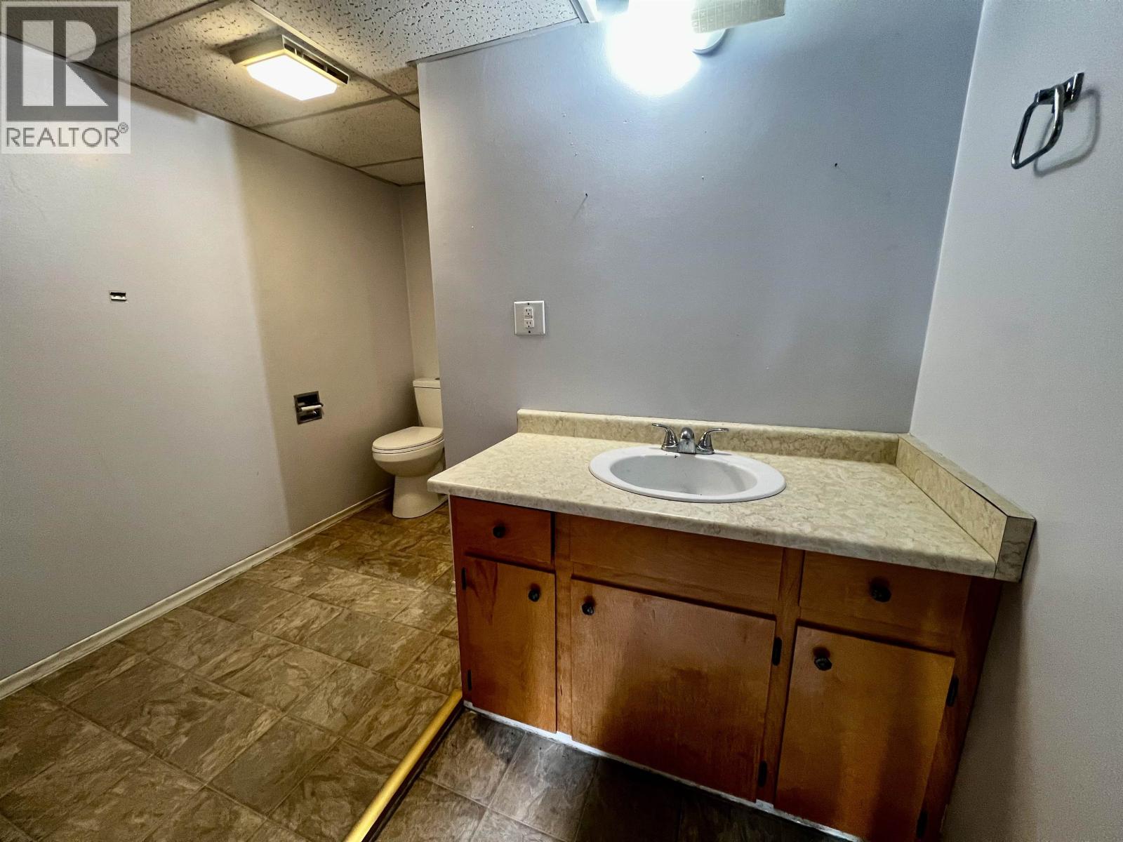 414 ENDAKO PLACE - 29