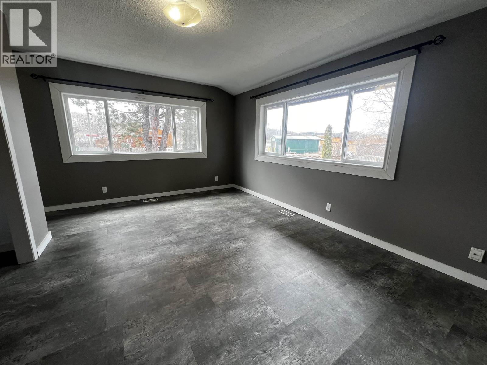 414 ENDAKO PLACE - 22