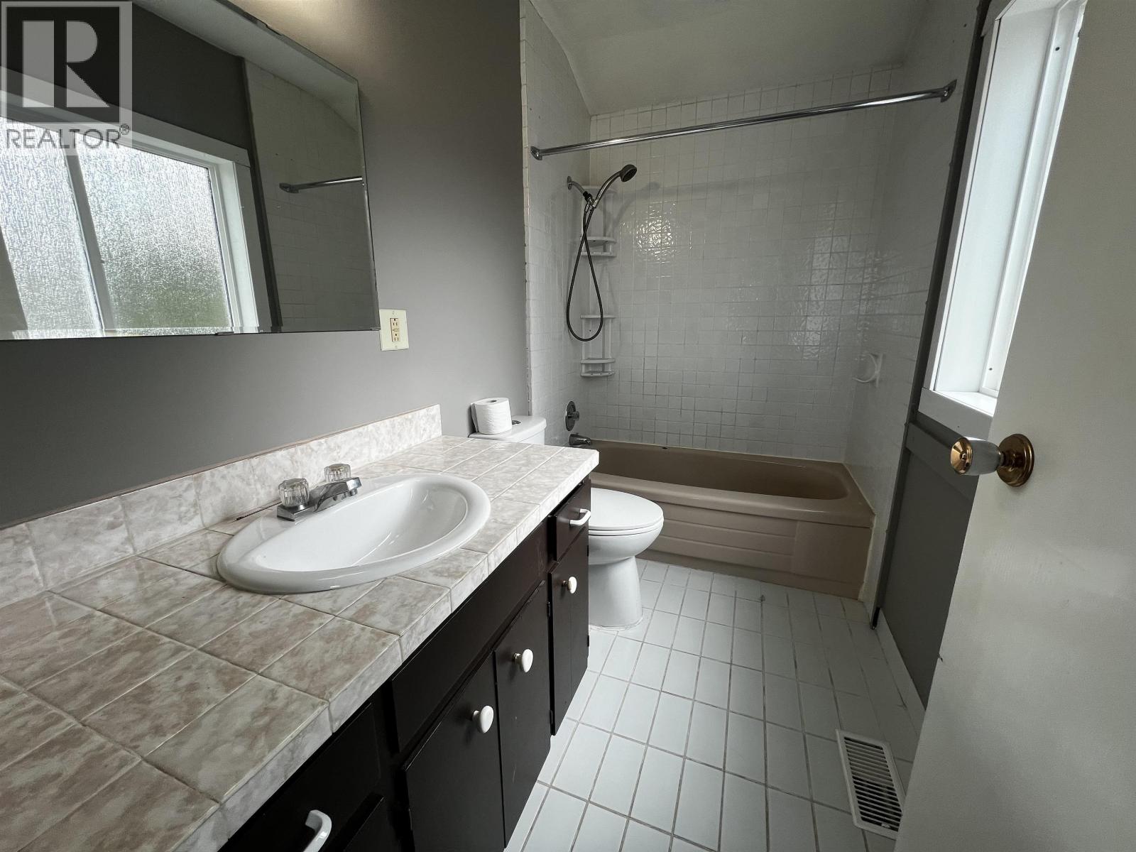 414 ENDAKO PLACE - 24