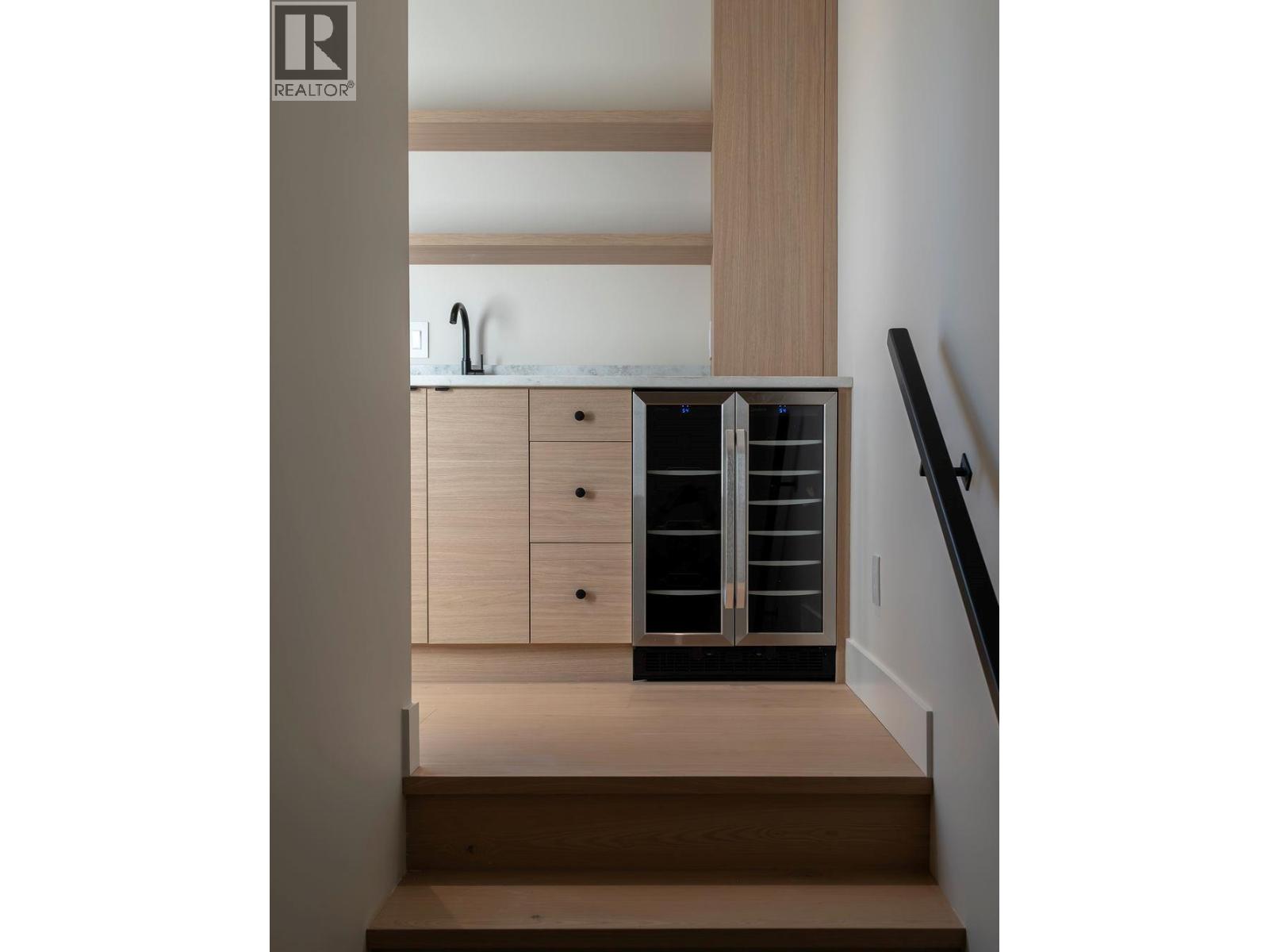 4 781 Martin Avenue, Kelowna