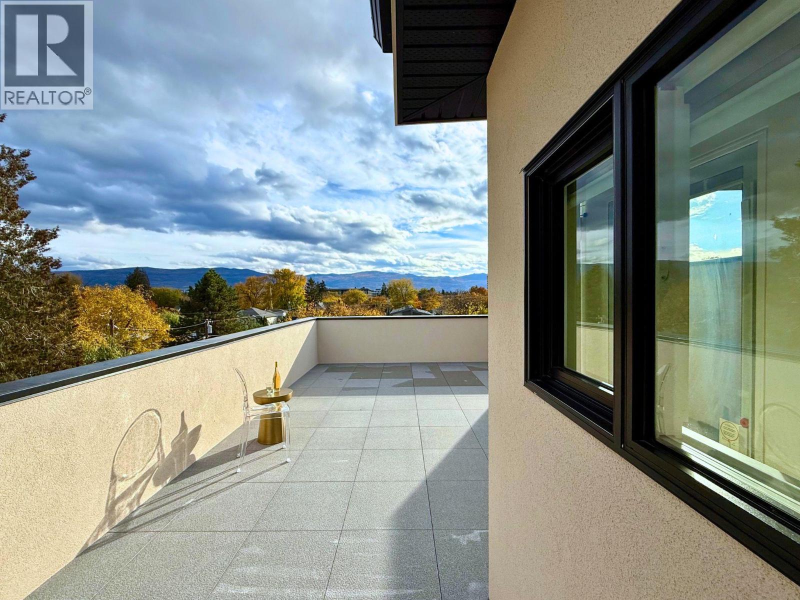 4 781 Martin Avenue, Kelowna