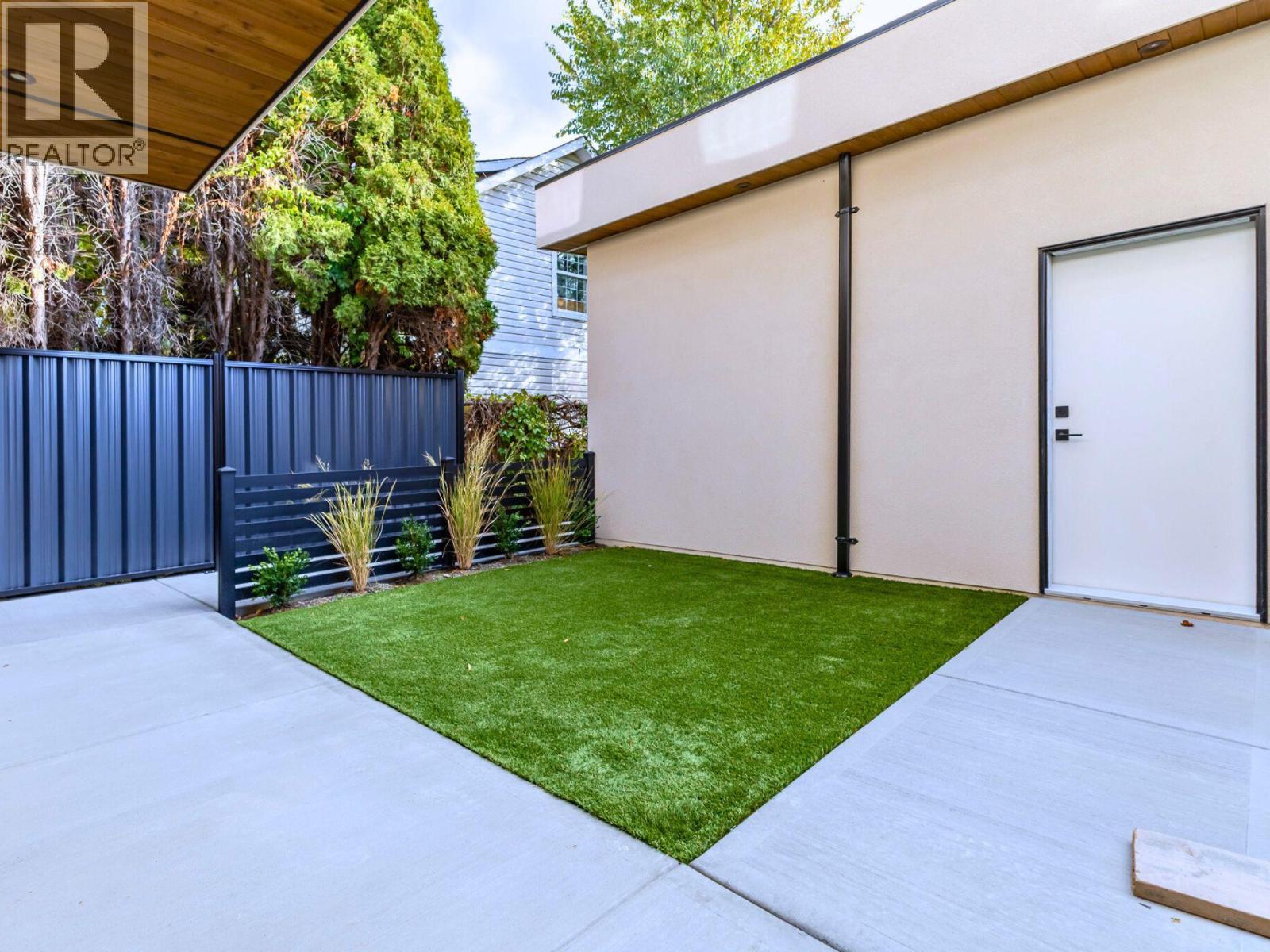 4 781 Martin Avenue, Kelowna