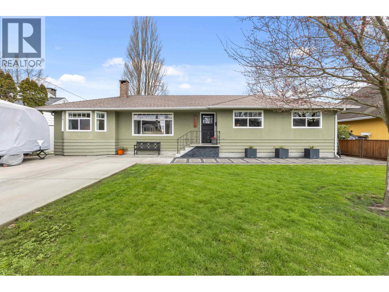 5845 CRESCENT Drive, Delta