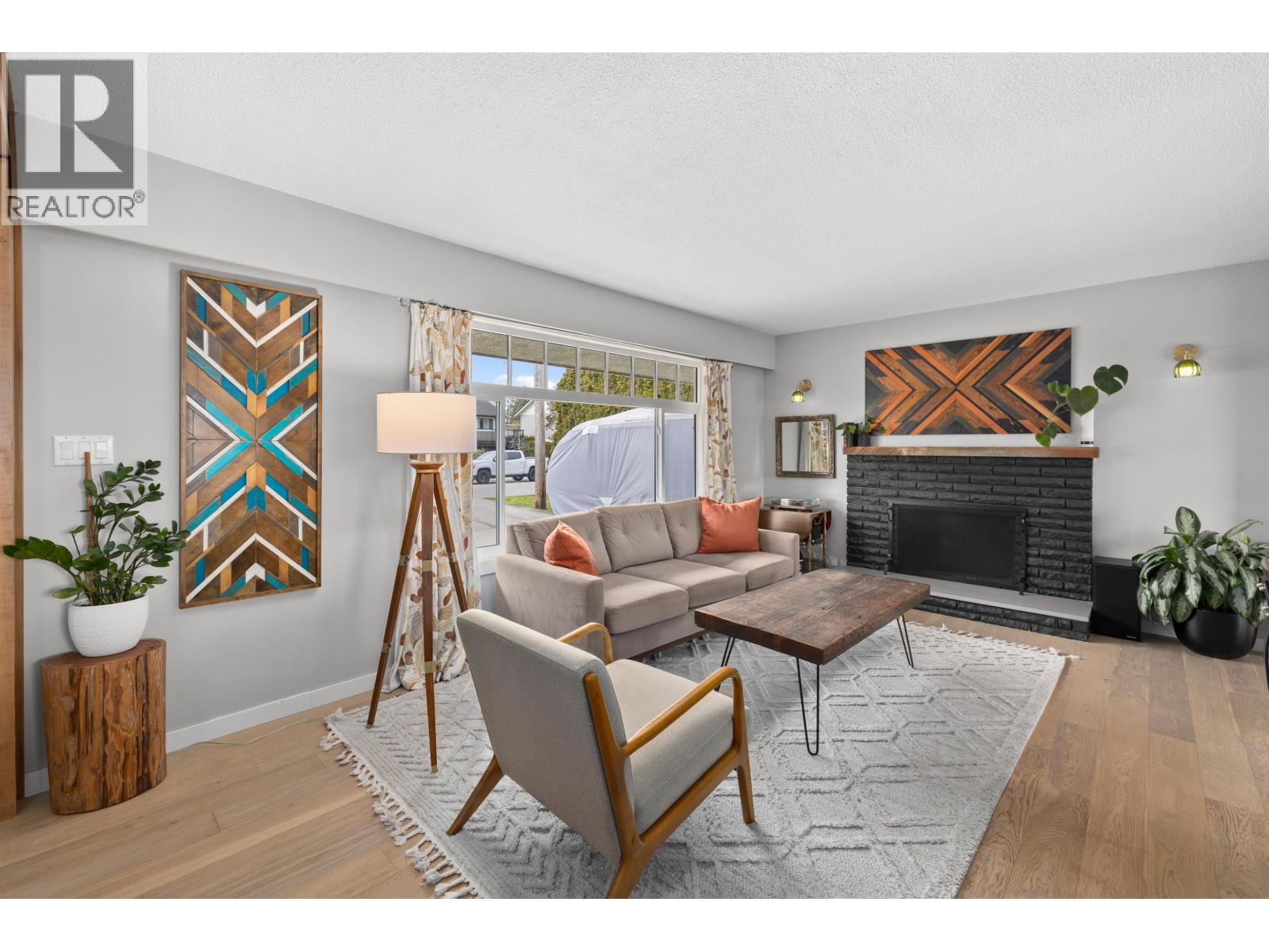 5845 CRESCENT Drive, Delta