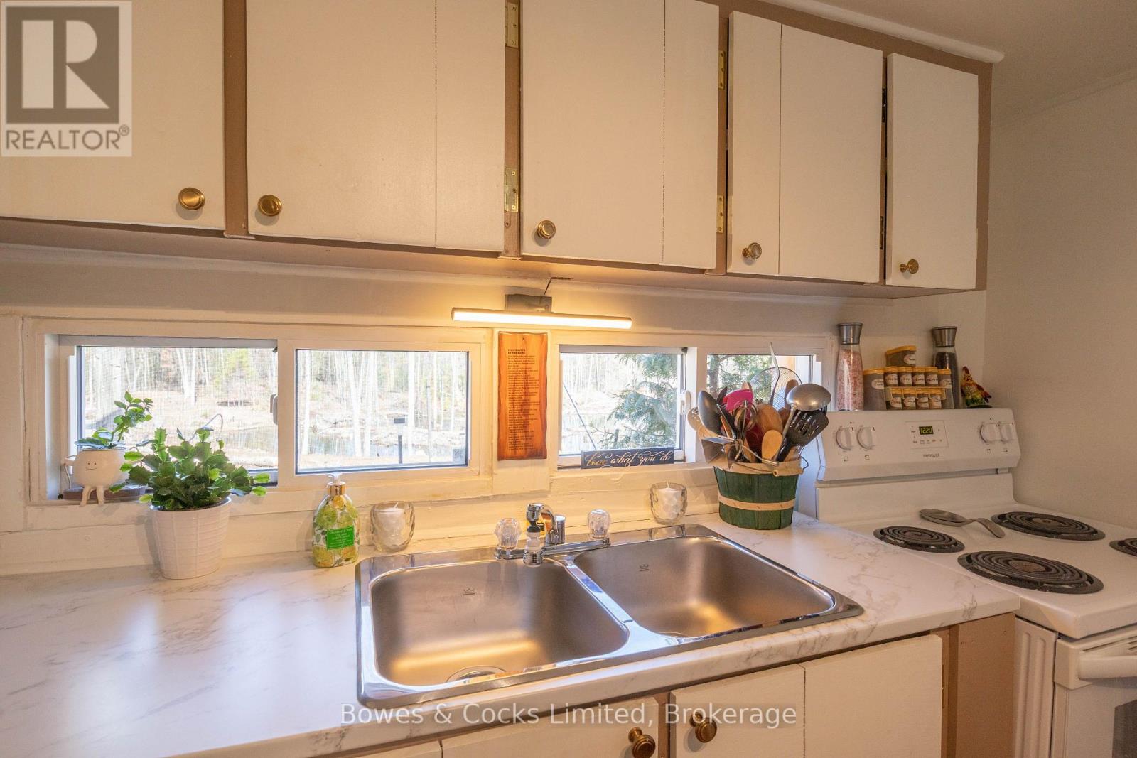 2108 OLD HASTINGS ROAD — photo 11