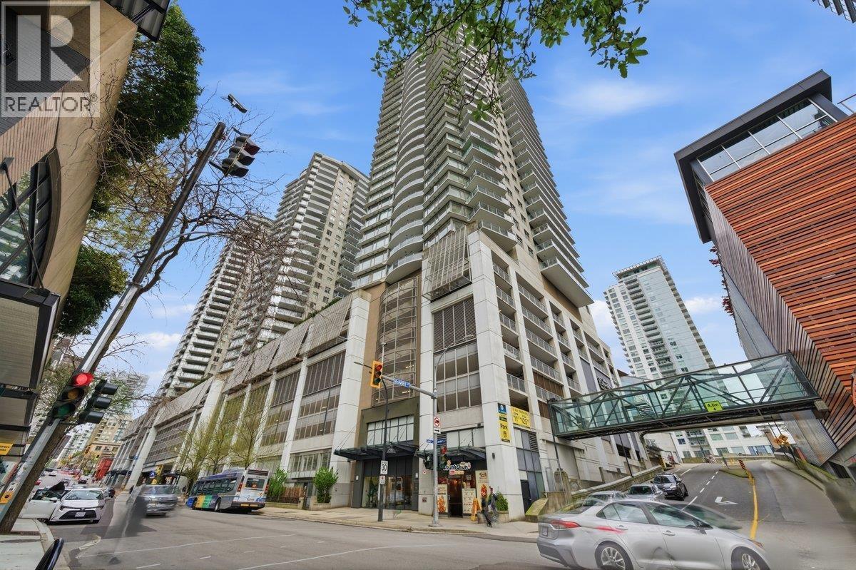 1803 898 CARNARVON STREET