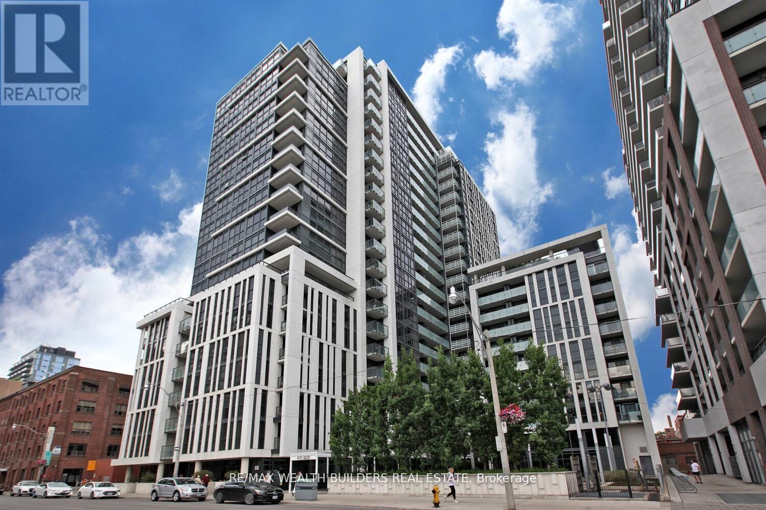 901 - 400 ADELAIDE STREET E