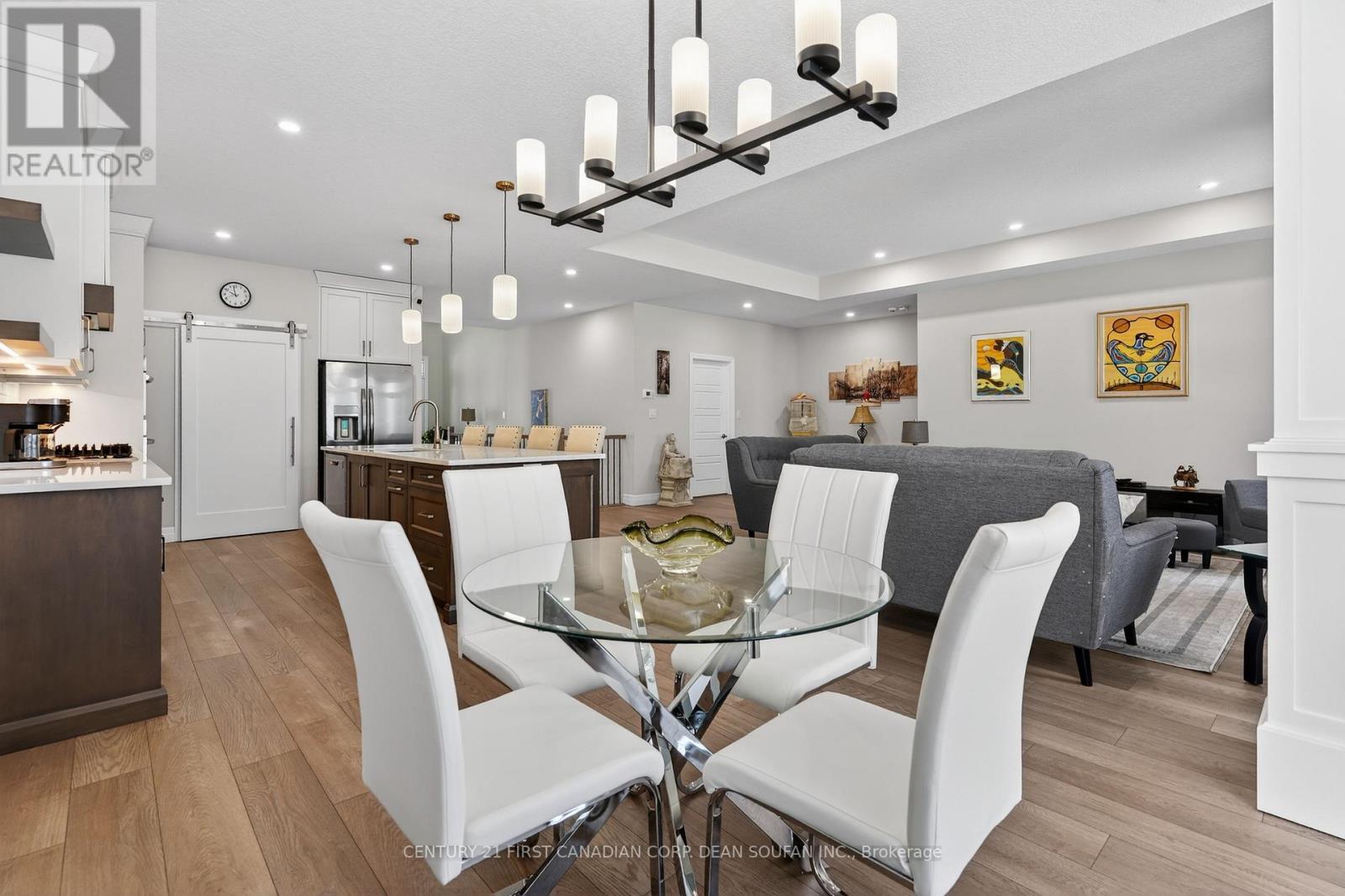 44 MUIRFIELD DRIVE Property Photo