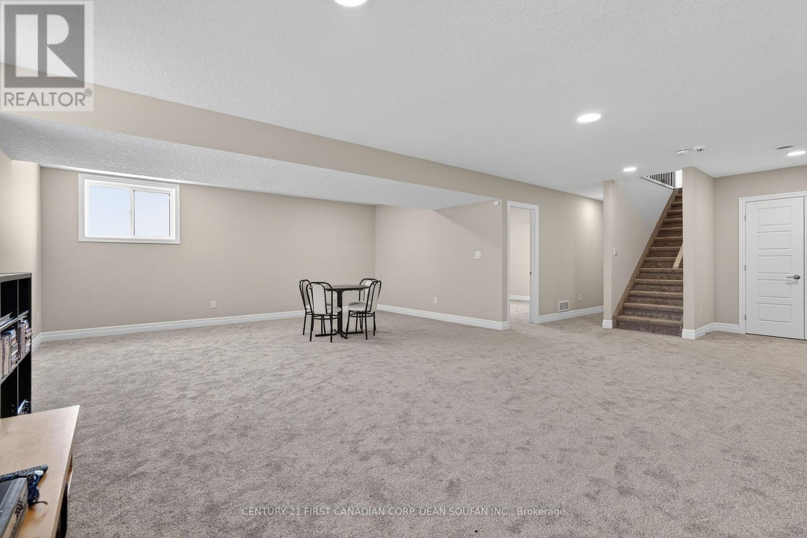 44 MUIRFIELD DRIVE Property Photo