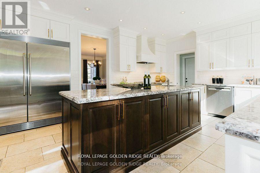 8 GREENVALLEY CIRCLE - 10