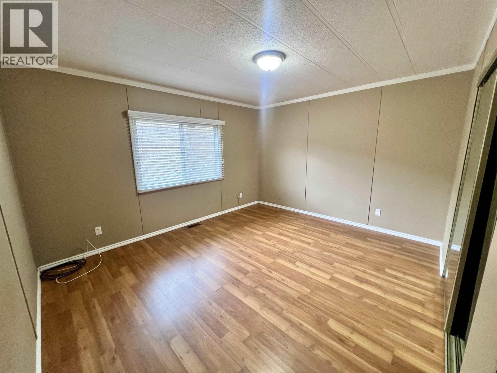 #33 4619 LOWRIE AVENUE - 13