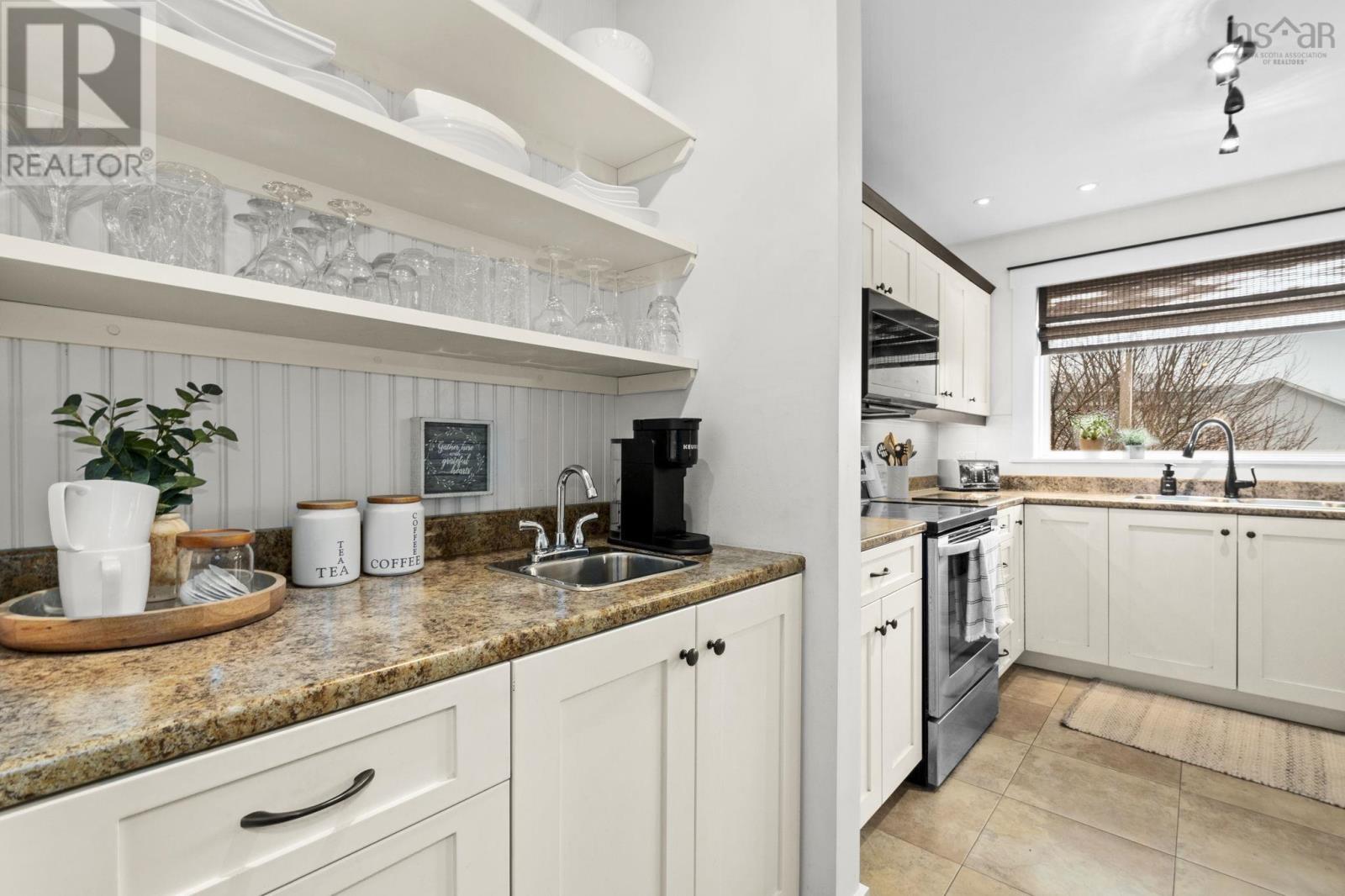 Property 22 of 50 of 124 Beachstone Drive