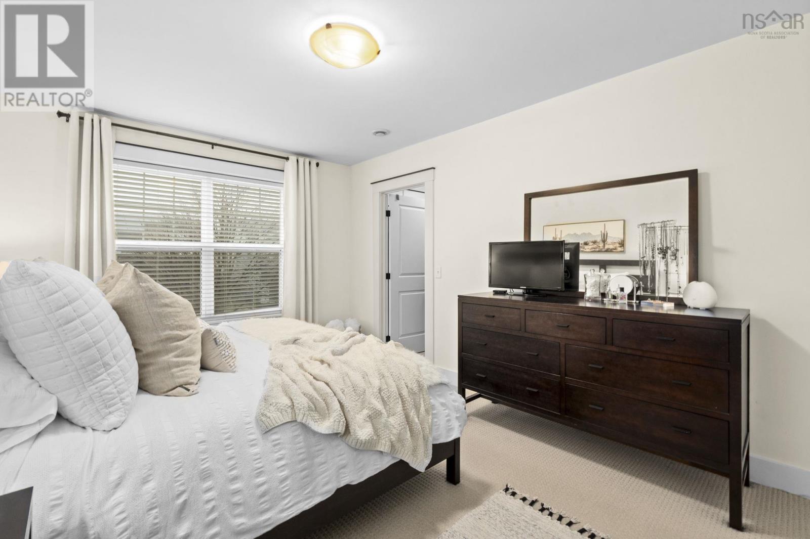 Property 33 of 50 of 124 Beachstone Drive